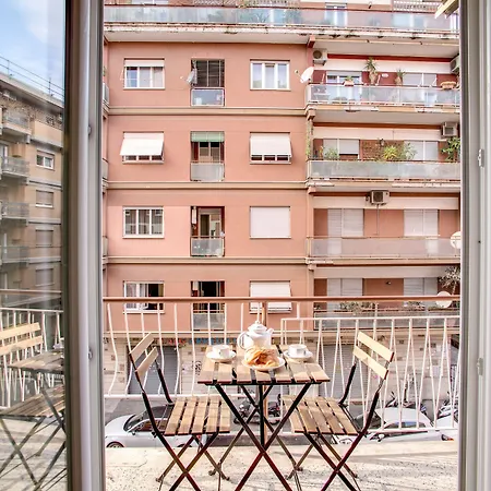 Vatican Cipro Vendégház